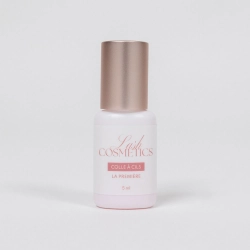 Colle à cils - La première  - 1