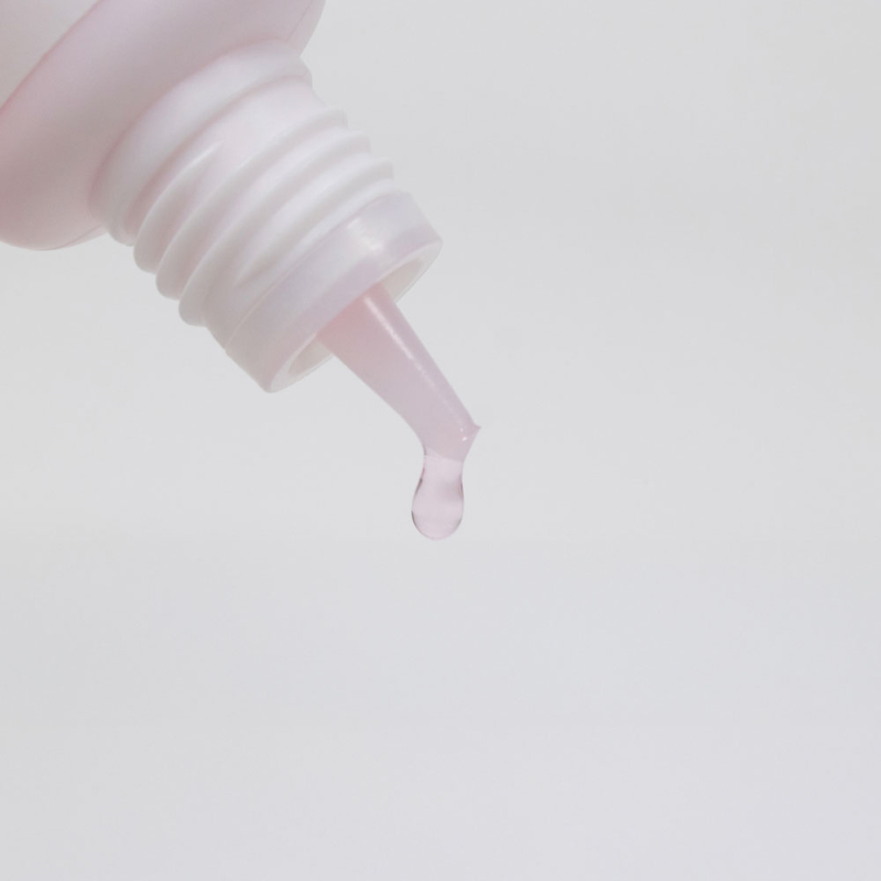 Colle à cils - La première  - 2