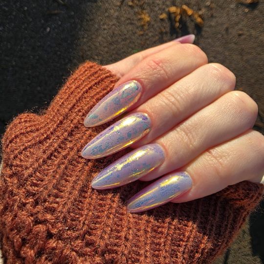10 idées de nail art pour les fêtes : briller jusqu’au bout des ongles